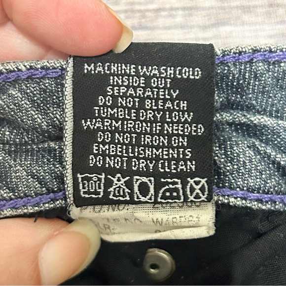 Akademiks Washed Out Black Gray Purple Embroidery Low Rise Bermuda Jean Short 34 - Picture 10 of 12